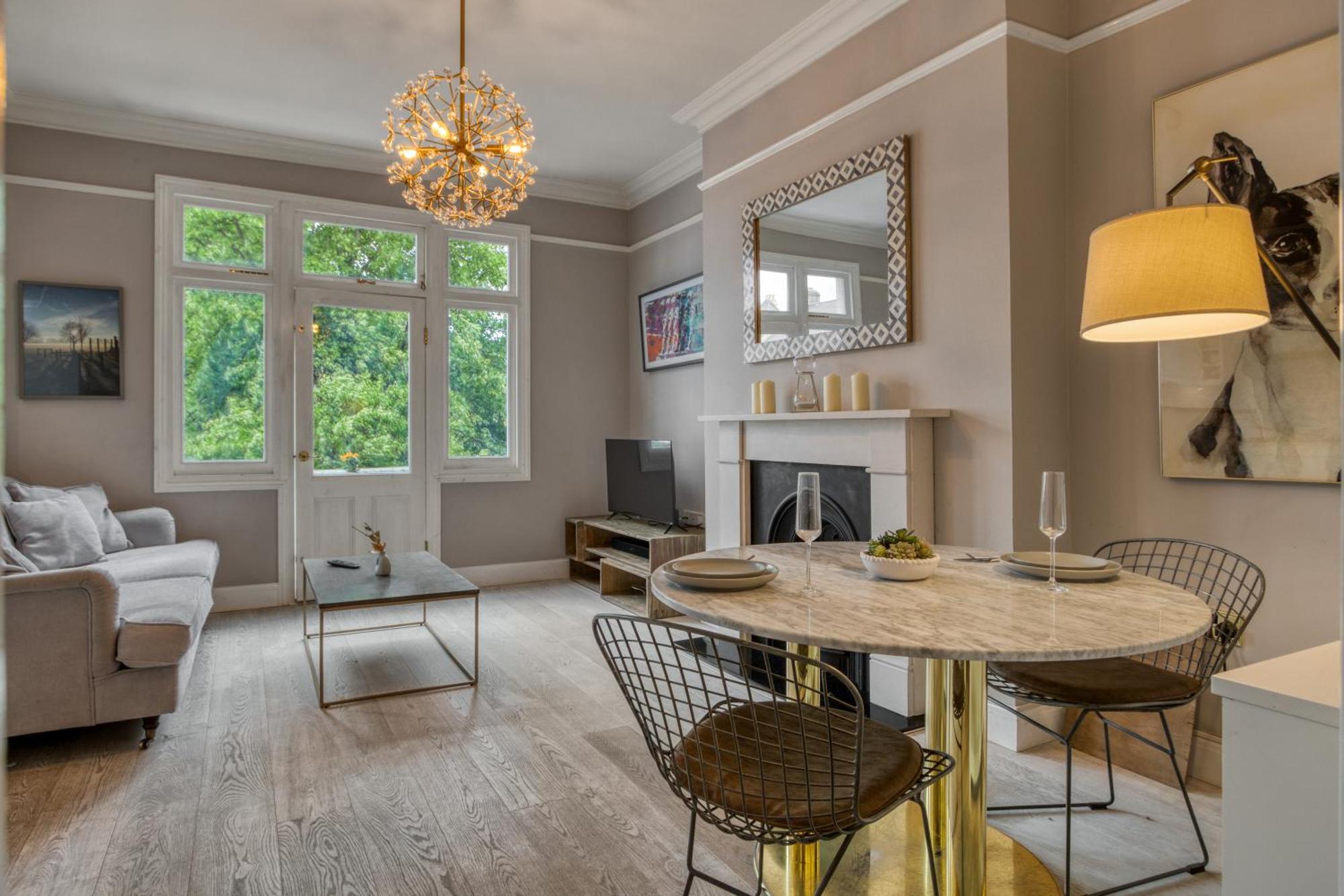 Stylish 1br Scenic Balcony